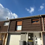 rénovation complète d’une toiture avec tuiles decra galvanisé Pose de demis chevron pose d’une isolation en 45mm pose d’écran sous toiture pose de contre liteaux pose de liteaux puis pose de la tuiles devra galvanisé Fosses 95470 - resultat final