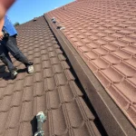 rénovation complète d’une toiture avec tuiles decra galvanisé Pose de demis chevron pose d’une isolation en 45mm pose d’écran sous toiture pose de contre liteaux pose de liteaux puis pose de la tuiles devra galvanisé Fosses 95470 - photo 12